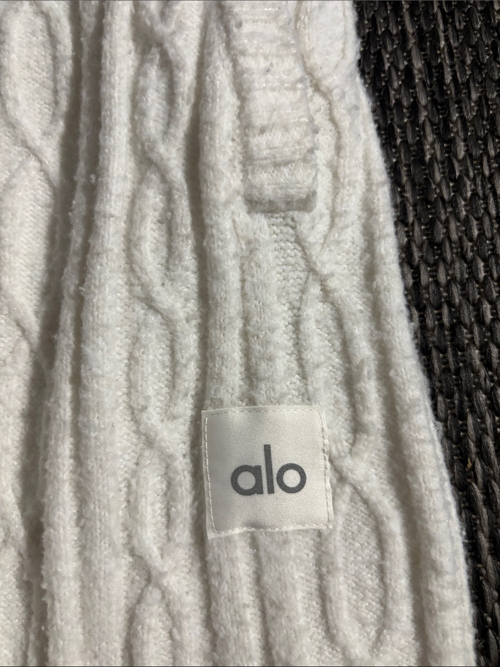 Alo Yoga Winter Bliss Cable Knit Lounge Jogger Pants Cream White Women's Size S - Picture 3 of 7